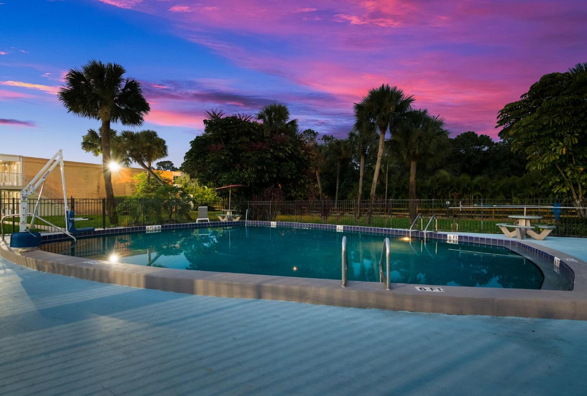Red Roof Inn Vero Beach - I-95 מראה חיצוני תמונה
